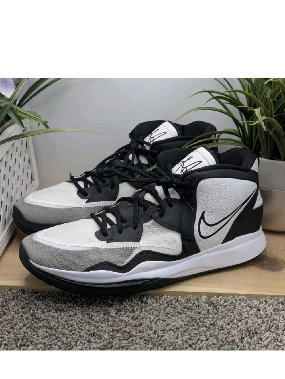 Nike Kyrie Infinity Men's Size 14 Mid Top Shoes White Leather Worn Twice